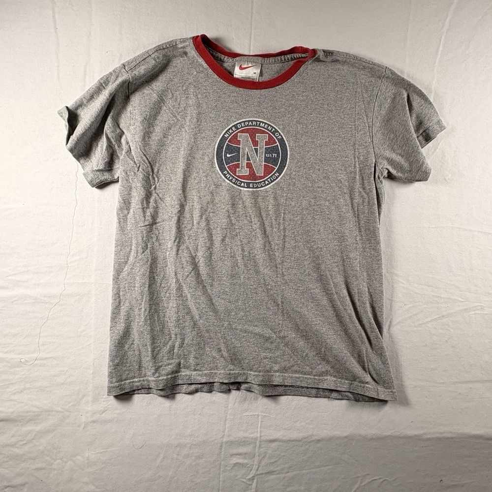 VINTAGE WOMENS NIKE DEPARTMENT OF PHYSICAL EDUCATION SHIRT SIZE MEDIUM USA